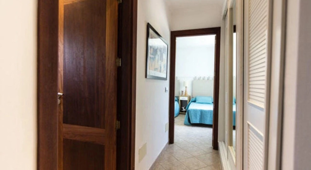Villa With 5 Bedrooms in Ses Salines, With Private Pool, Enclosed Gard, Rezerwuj Willa Hotele w Majorka z parkingiem, Parking
