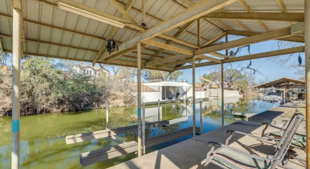 Коттедж 'pecan Creek Haus' Lake LBJ Retreat w/ Boat Dock!