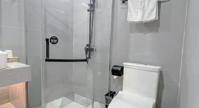 Люкс Deluxe City 118 chain hotel (Lianghu Tianxia store)