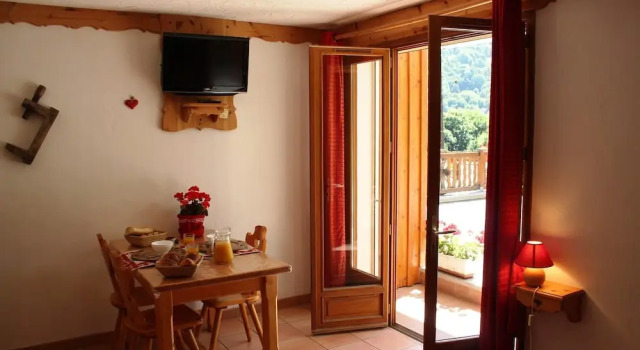 Chalet LES Ancolies - Myosotis : Studio Cabine 4 Personnes / Studio Cabin 4 People, Забронировать Шале Виллы Овернь-Рона-Альпы, Вилла