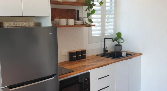 Апартаменты Classic Saltwater Apartments