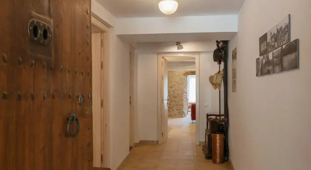 Mansion in Castellnou Near Pedraforca Mountains, Prenota Hotel Castellnou de Bages Catalogna