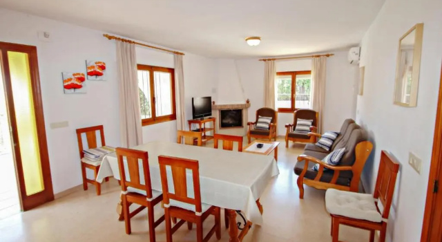 Коттедж Laura-29A - pretty holiday property with garden and private pool in Calpe