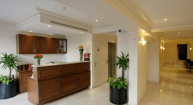 121 Paris Hotel
