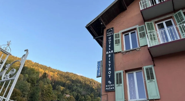 Hotel de tRois, Забронировать Отель Отели в центре Сен-Жерве-Ле-Бэн с завтраком, отели в центре Сен-Жерве-Ле-Бэн с завтраком