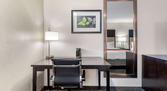 Comfort Inn & Suites Tigard near Washington Square, Prenota Hotel Tigard Willamette Valley