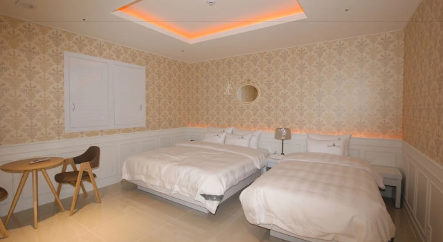 Люкс River Hotel