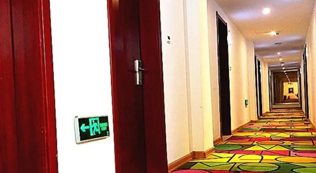 Shell Rizhao Donggang Area Taoge Town Bus Station Hotel, Prenota Hotel Hotel a Shandong con parcheggio, Parcheggio