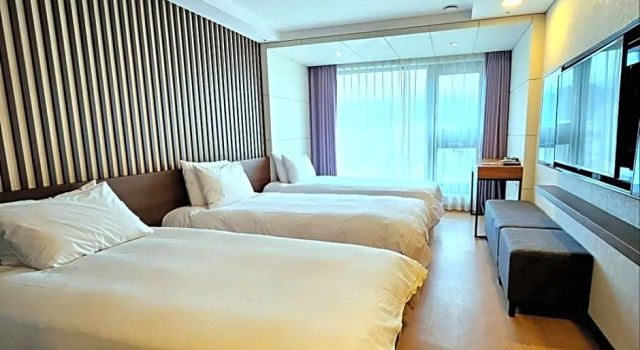 Трёхместный номер Deluxe Hotel Air City Jeju
