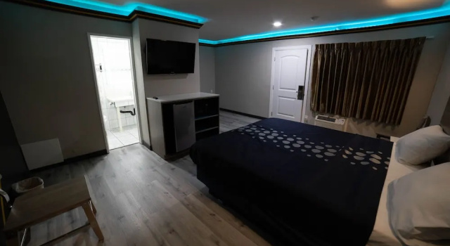 Одноместный номер Deluxe Artesia Motor Inn