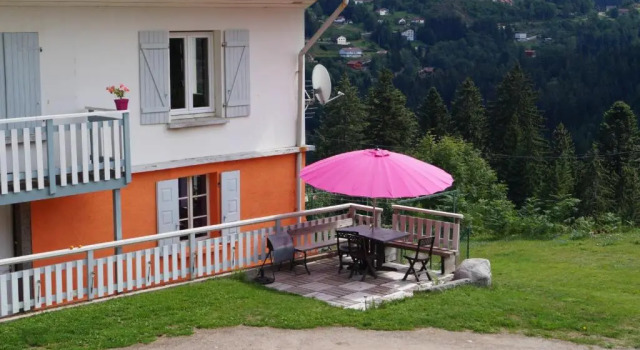 Gîte chaleureux avec terrasse privée à Gérardmer - FR-1-589-159, Забронировать Отель Отели Вогезы 3 звезды, 3*