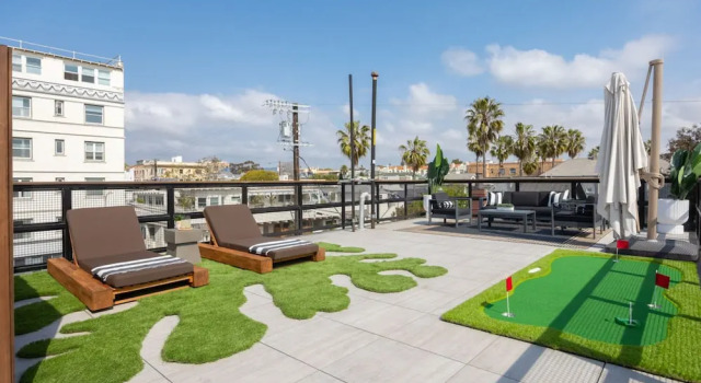 The Santa Monica Sunset - Beachfront Luxury