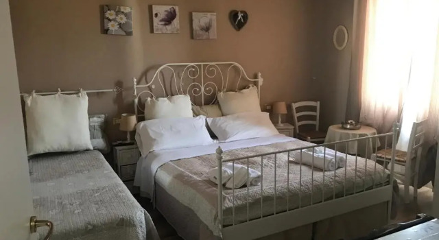 Трёхместный номер Standard с балконом Morgagni House