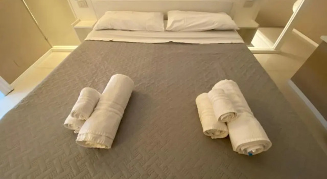 Апартаменты Acacia Apartment Naples Short Lease