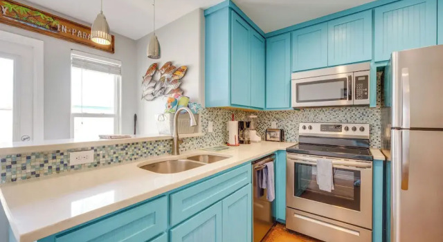 Steps to Beach & Pool Access: Port Aransas Condo