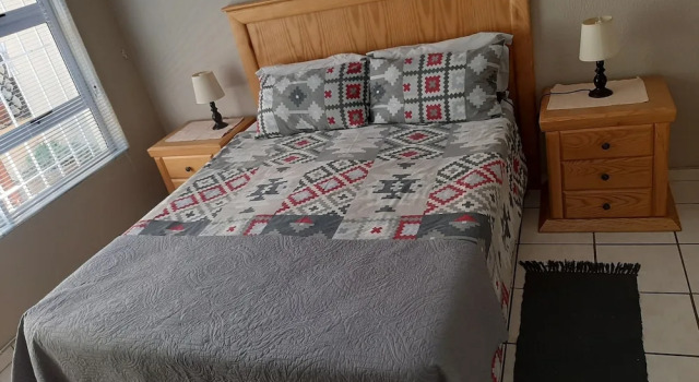 African Rose Guesthouse, Boek Hotel Kempton Park Gauteng