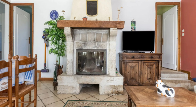 Beautiful holiday home with garden, Reserva ahora Hotel Tamerville 