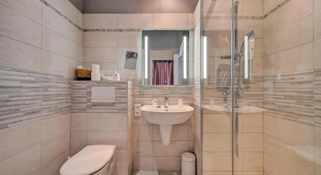 Трёхместный номер Privilege Hotel Des Artistes
