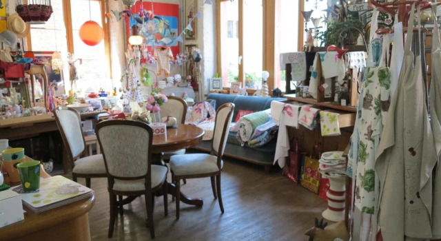 Schöni Sache Atelier Shop BnB, Забронировать Отель «постель и завтрак» Отели Ааргау с завтраком, Завтраки
