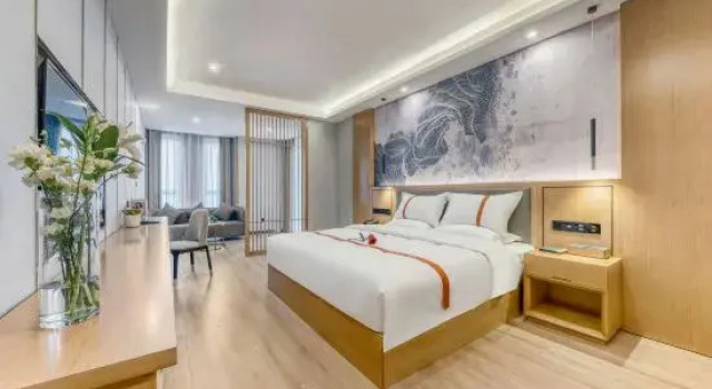 Люкс GreenTree Eastern Hotel (Chengdu Aiqinhai Shopping Park)