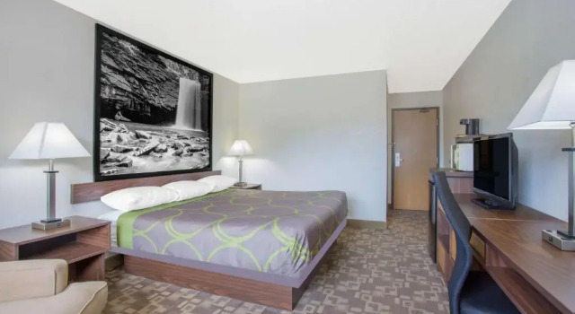Номер Standard Super 8 by Wyndham Appomattox VA