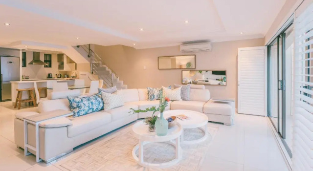 Bronze Beach Villa, Забронировать Вилла Бизнес-отели Умхланга, рядом с Маяк Умхланга, 4* 5*