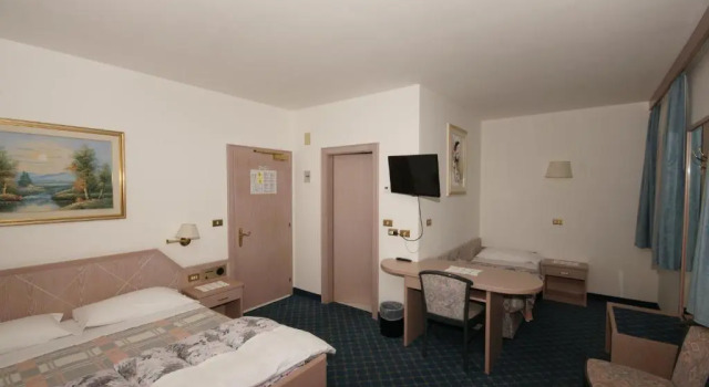 Трёхместный номер Standard Hotel Villa Mozart