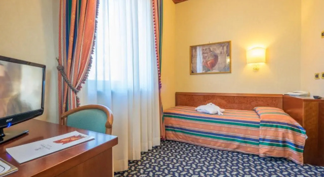 Одноместный номер Hotel Royal