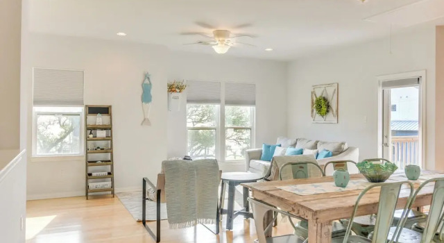 Seabrook Getaway w/ Balconies & Bay Views!