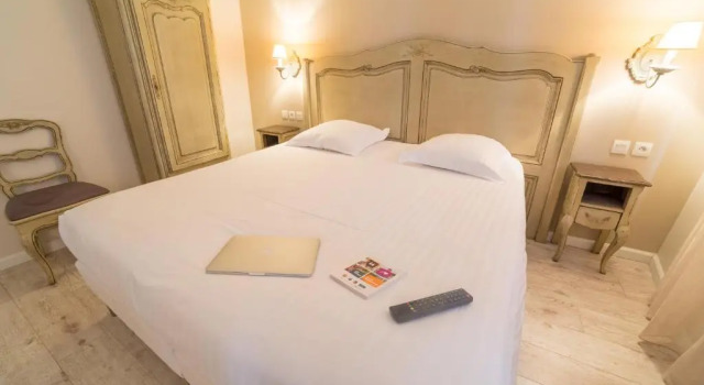 Двухместный номер Classic The Originals Boutique, Hôtel Les Poèmes de Chartres