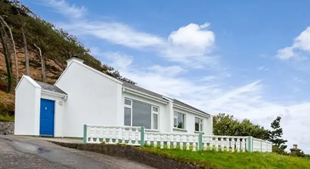Rossbeigh Beach Cottage No 4