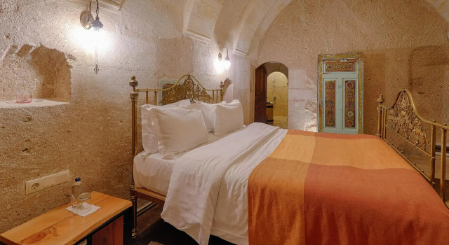 Taru Cave Suites