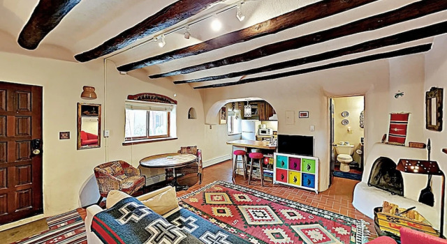 Downtown Casita - Studio Br Apts, Забронировать Отель Таос Таос-Ски-Вэлли, рядом с Kakawa Chocolate House