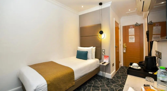 Номер Deluxe Queens Park Premier London Hyde Park