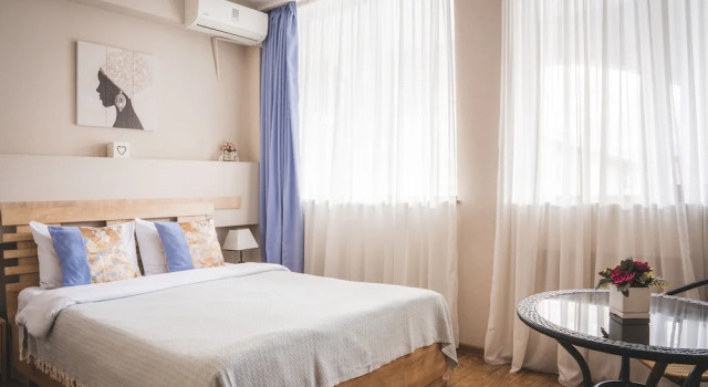Hotel Violet Metekhi, Забронировать Отель Отели Тбилиси с парковкой, рядом с Парк Рике, Парковка