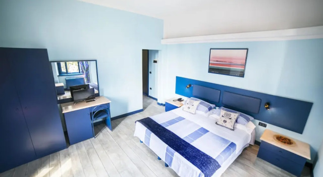 Трёхместный номер Standard Hotel Byron
