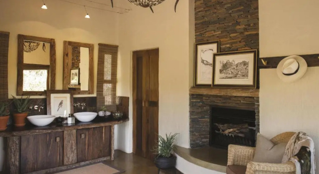 Люкс Tuningi Safari Lodge