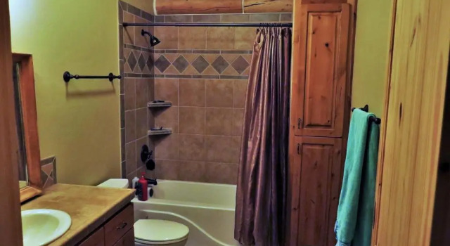 Кровать в общем номере Teton Hostel HideAway
