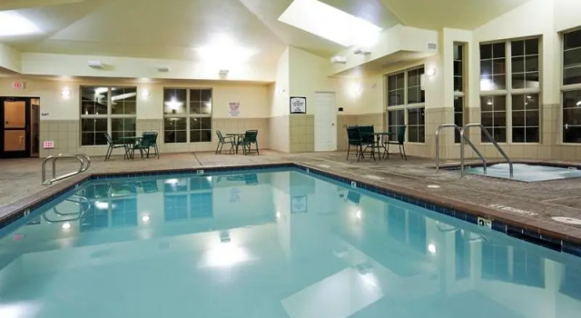 Трёхместный люкс Staybridge Suites Fairfield Napa Valley Area by IHG