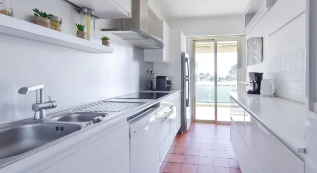 SERRENDY ROOFTOP TERRACE in residential property WITH POOL & SEA VIEW !