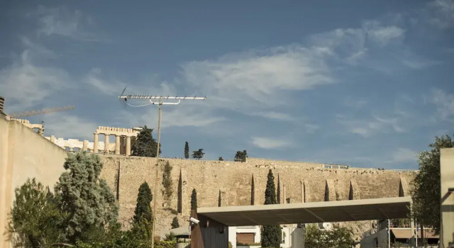 Elegant apartment under Acropolis, Забронировать Апартаменты/квартира Неос-Космос Афины, рядом с Холм Филопаппос