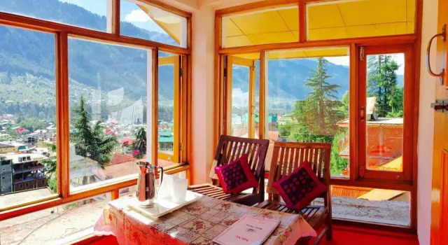 Hotel Alpine Manali