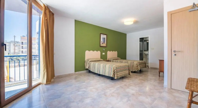 Четырёхместный номер Standard Hotel Blason Junior