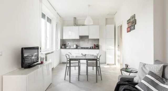 Carlotta's Home by Holiday Solutions, Book Hotel Albese con Cassano 