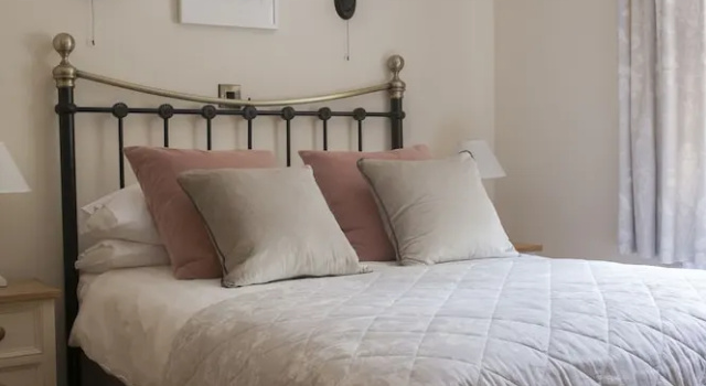 Коттедж с 3 комнатами Blessingbourne Country Estate