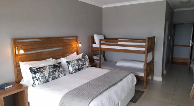 Четырёхместный номер Standard с балконом Diaz Hotel and Resort