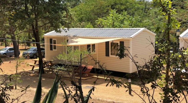 Бунгало Premium с 3 комнатами HolaCamp Palamós