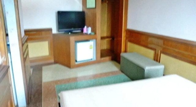 Rose Garden Hotel
