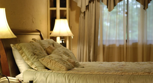 Wrens Nest Village Inn, Buchen Sie Hotel  
