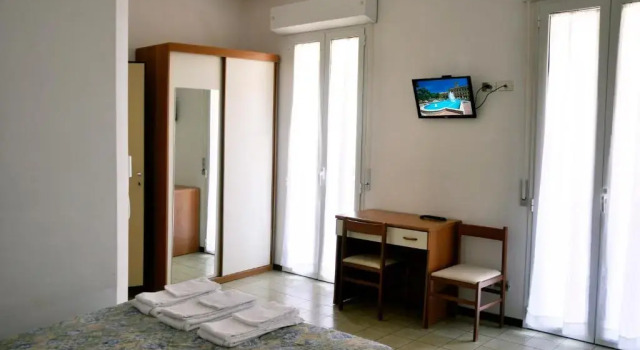 Четырёхместный номер Standard Albergo Larenzia